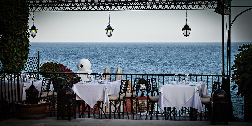 Hotel Carabeo Nerja Exterior photo